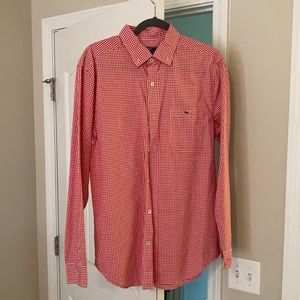 Medium Vineyard Vine classic fit tucker shirt